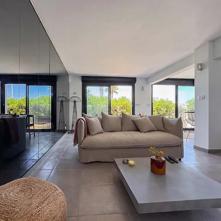 Pieds Dans L'eau Les Lecques